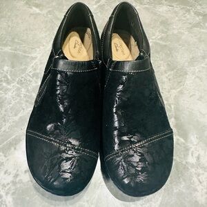 Clarks Womens Cora Floral Slip On Casual Shoes Side Zip Ladies 9.5 Wide